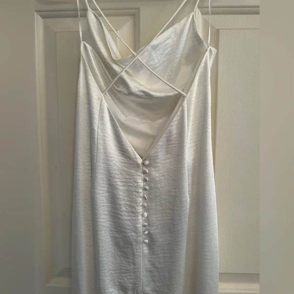 Elliatt Aisle Dress. NWOT. - Picture 6 of 6